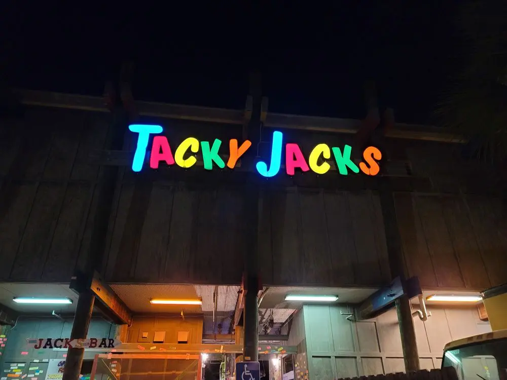 tacky-jacks