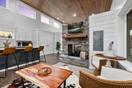 This open-concept space is basically designed for you to hang out with your crew—cook together, gather around the fireplace, and forget that the outside world exists for a few days.