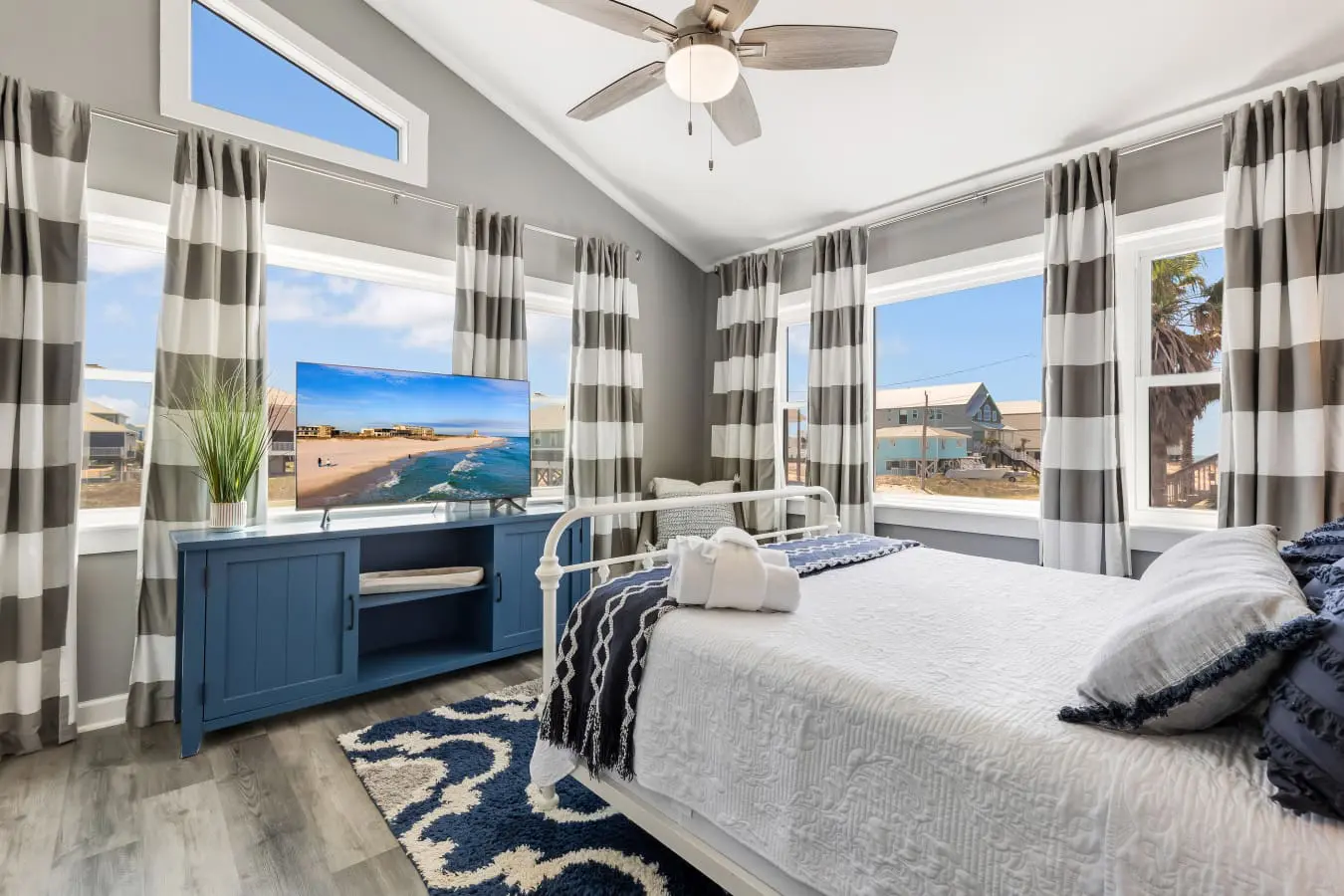 65934 376216 lsuq7 06x52X3 D7sm7XaEjRzfUtnUPGMJXhnZdLb8E 6806a0c13efc1.jpg