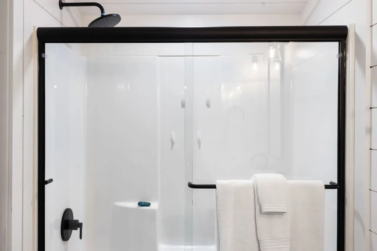 65934 246213 BbbcPTZsbfhux666s5RNi0nWe20SguoplFuOjSJjfdI 65dd344386a88.jpg