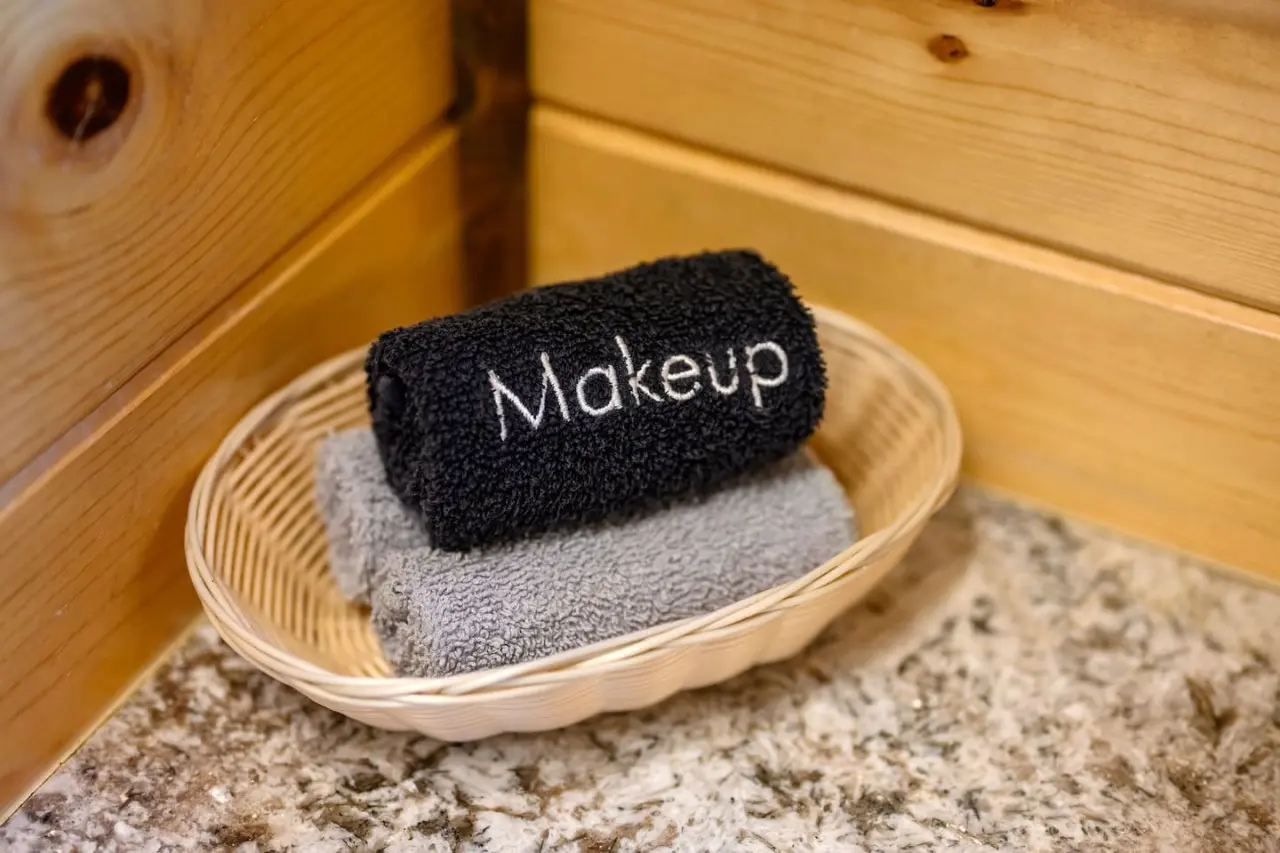 65934 298396 h7lDVeGAH1V2Az3Z38LigY2sZAc8 dNJ73WFSyjk7ug 66b7e3aea0b52.jpg