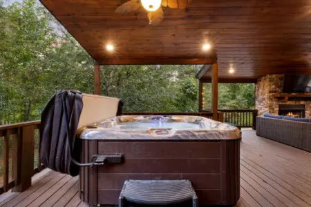 Under the stars and surrounded by nature—time to unwind!