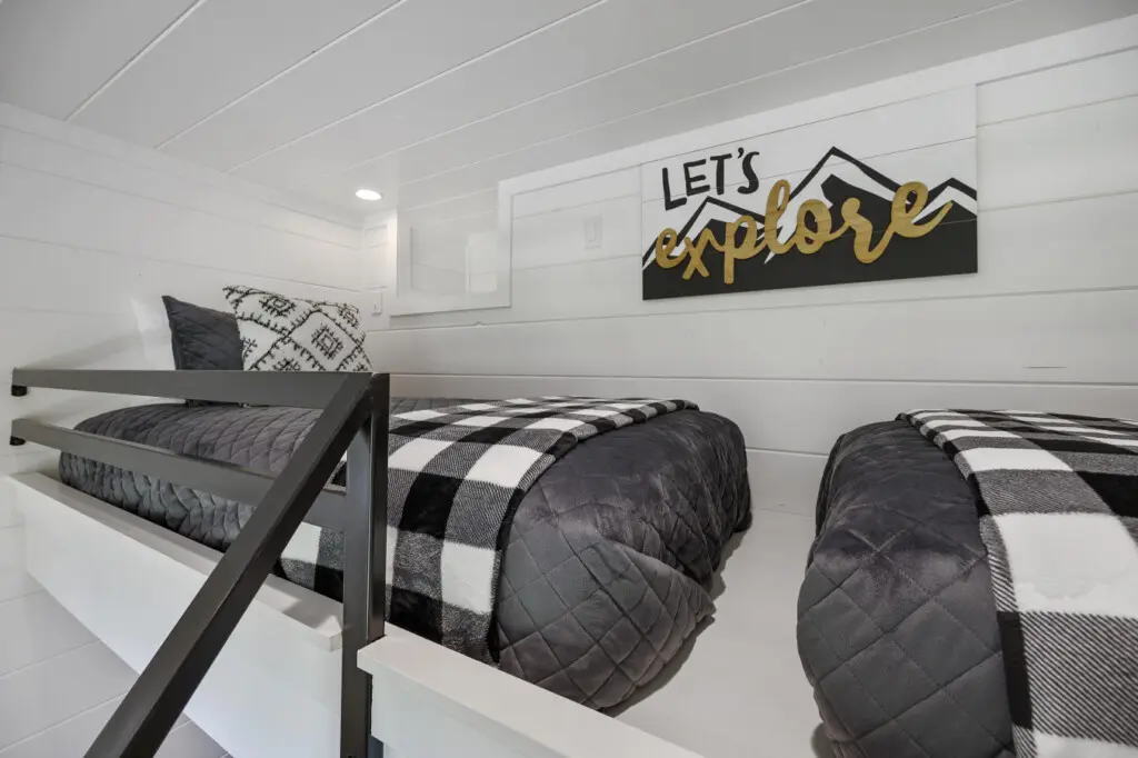 65934 350339 cer3TJNc2nnCpSDswkWObemrZAaJfVxrbRzYC lT Bc 678857510ee06.jpg