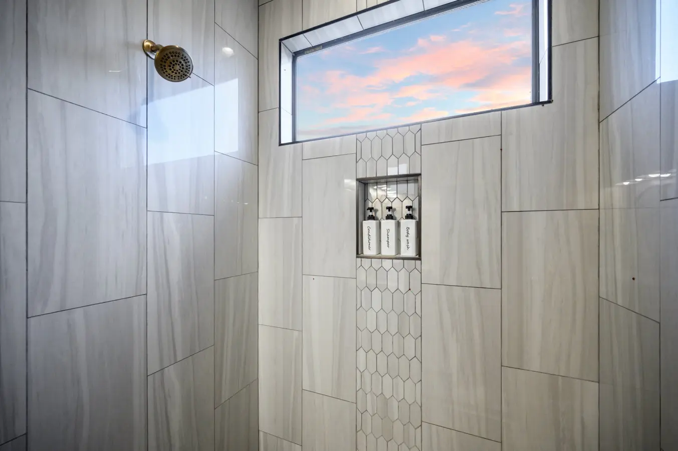 65934 355699 zTI9kbdUPhC7mkiGIWTj2y6bBdvO7oIEQxz0bAf2Bdk 67bf72bb4ee13.jpg