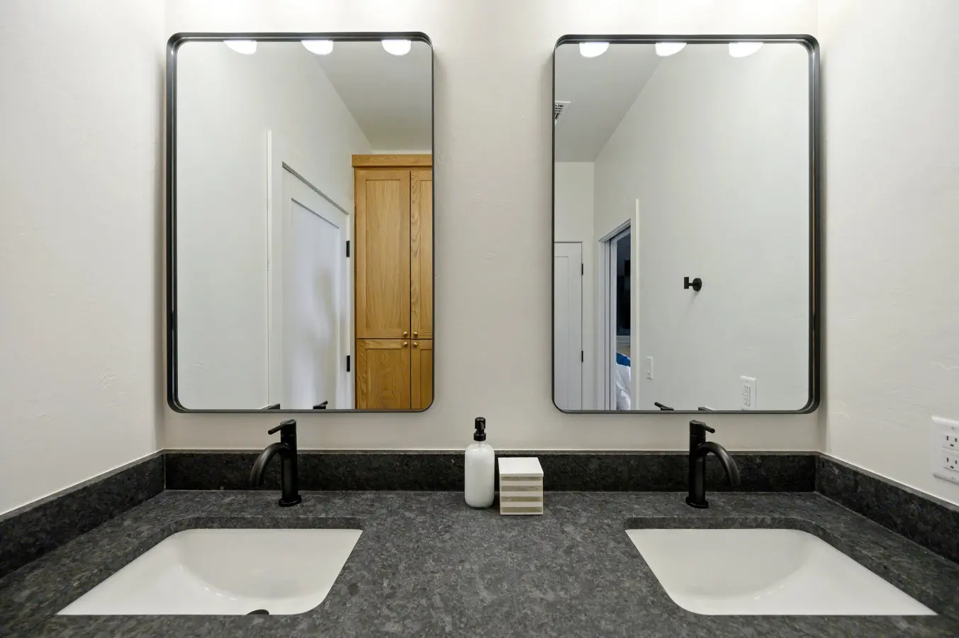 65934 368574 C0zLbyxfpoI8XewXcWvVULsrH06O lphrLnHnkySebw 67cb51e7d8ad6.jpg