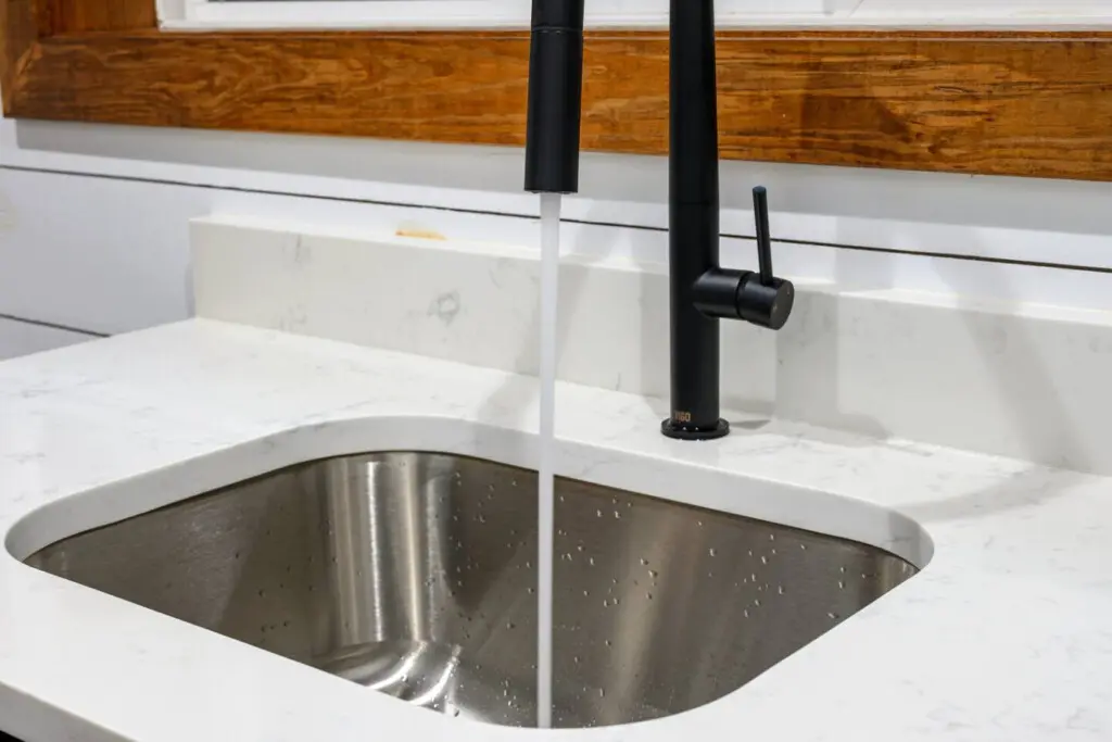 65934 394426 lUEM1lacRshmHy40ZVa6u0GW8lY0F4huAV3F7ci eE 682f4ad2e2e9e.jpg