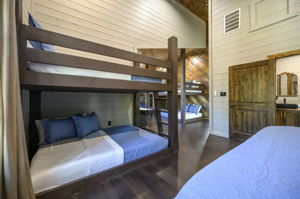 65934 449145 ZRD4zPSwwMgX0 30A13j17F1qwFKlH7eJLBTLOV nb0 6915045377eca.jpg