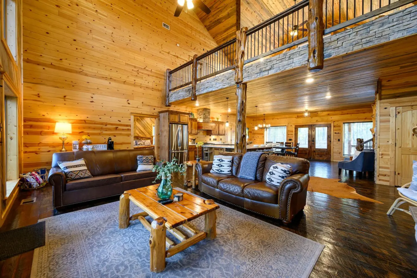 Cozy corners, warm vibes, and cabin feels at Treetop