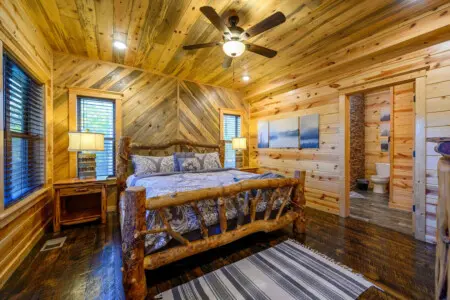 Cozy sheets, tranquil nights, and cabin feels at Treetop