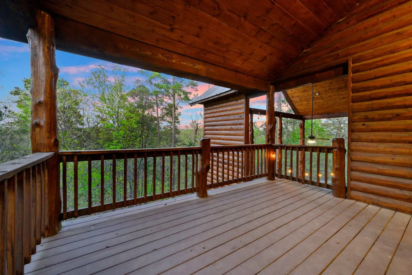 Surrounded by pines and peaceful vibes at Treetop