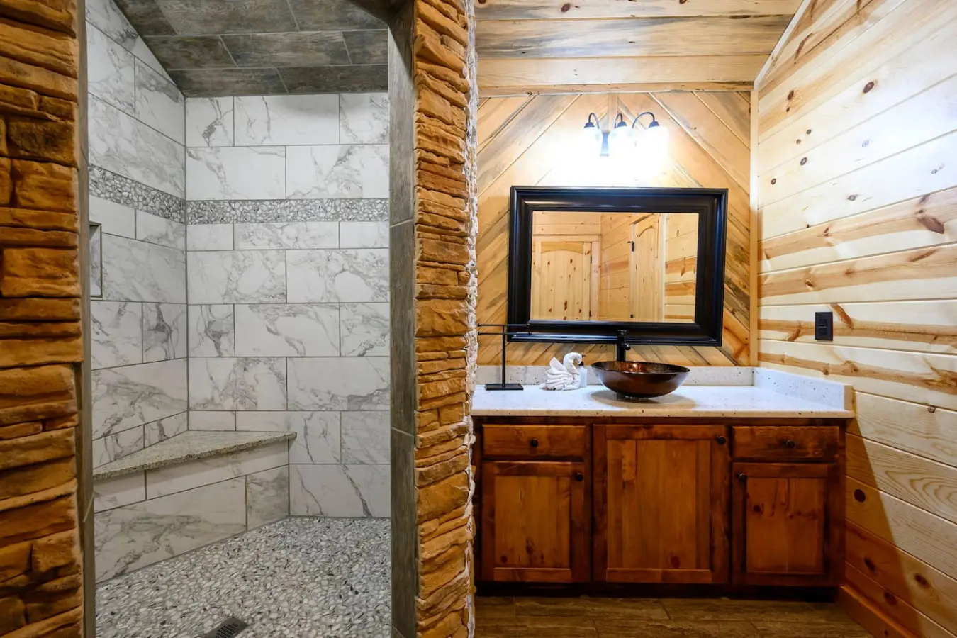 Discover cabin life at Treetop