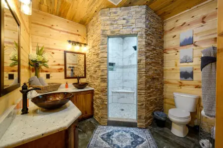 Clean, cozy, and cabin perfect at Treetop