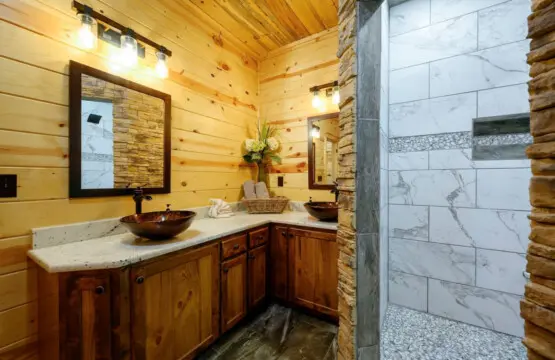 Treetop bathrooms are sparkling clean and guest ready