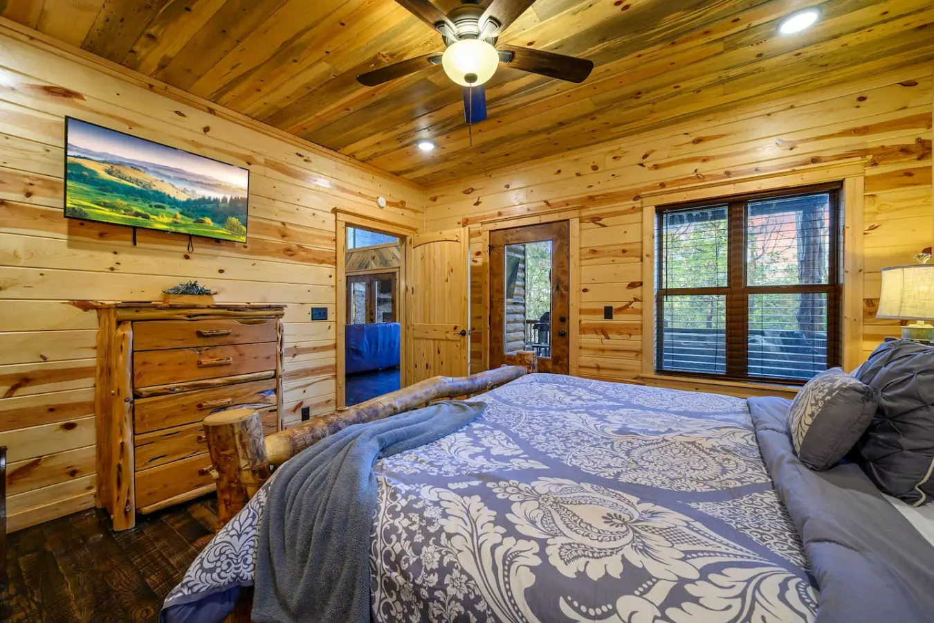 Treetop: where every bedroom feels like a hug