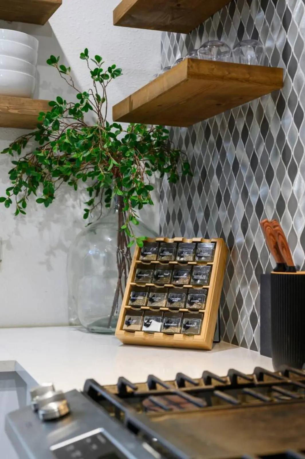 65934 504755 5imb 0lIBpHMll4lUaTCovyuA5CruhV6ghfYUBJ0HRY 69d427aa6ae6d.jpg