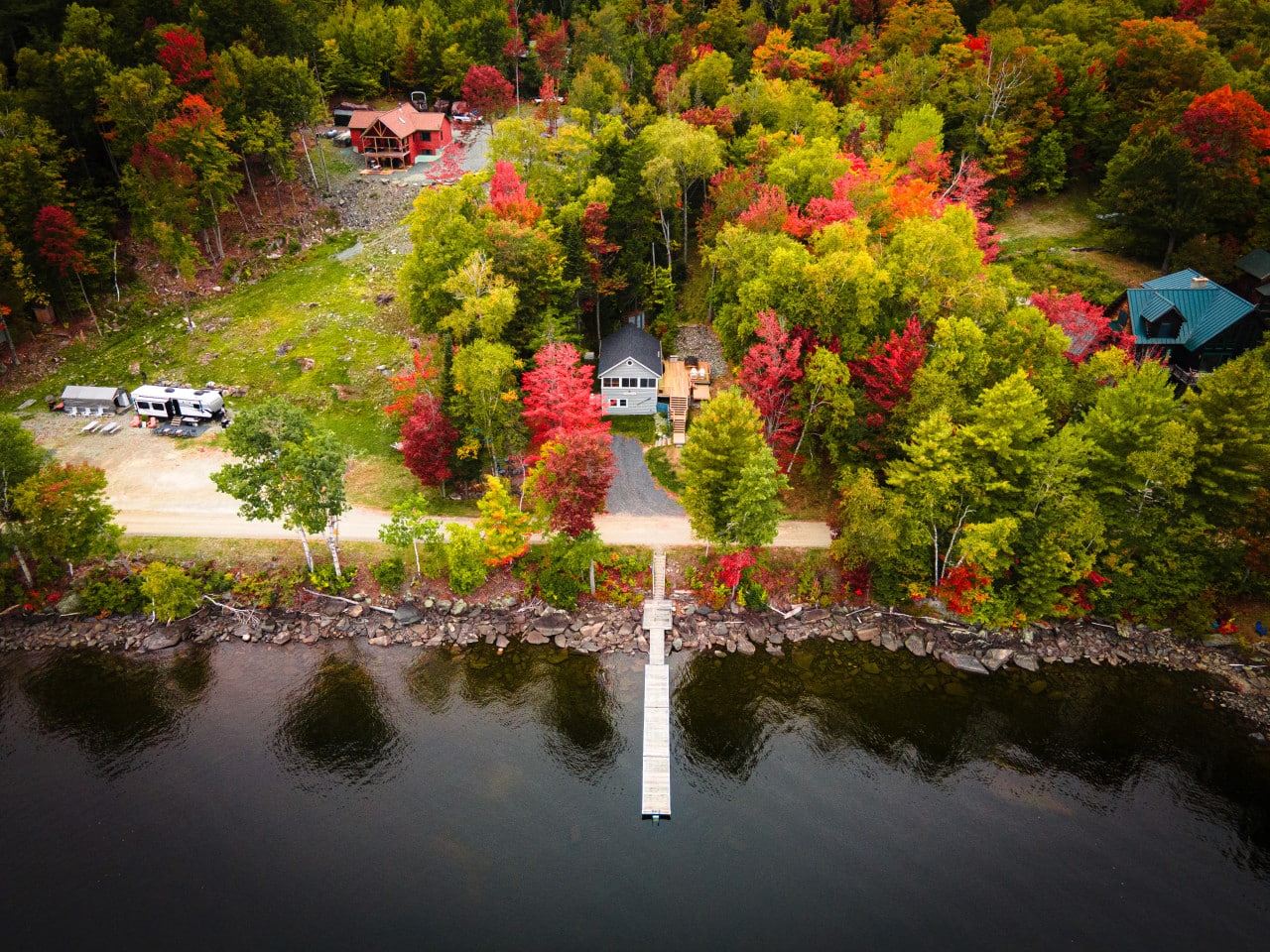 Step onto your private dock and let the fall foliage and calm water do the rest.