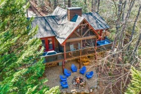 Surveying nature's masterpiece: our cabins offer a majestic view from above.