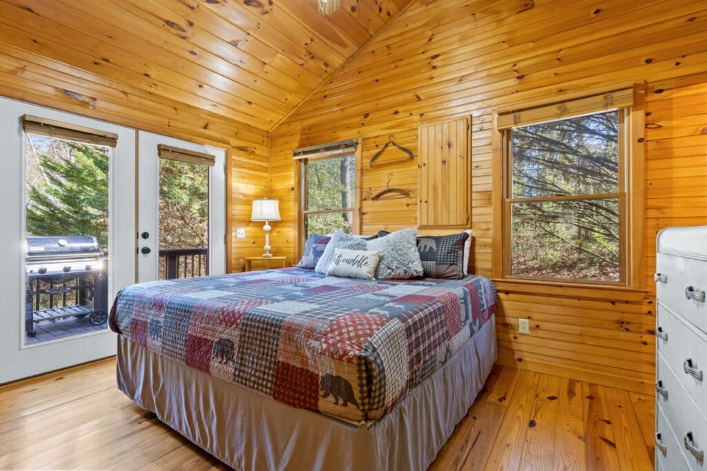 Escape to tranquility: our cozy bedroom awaits, ready to envelop you in comfort.