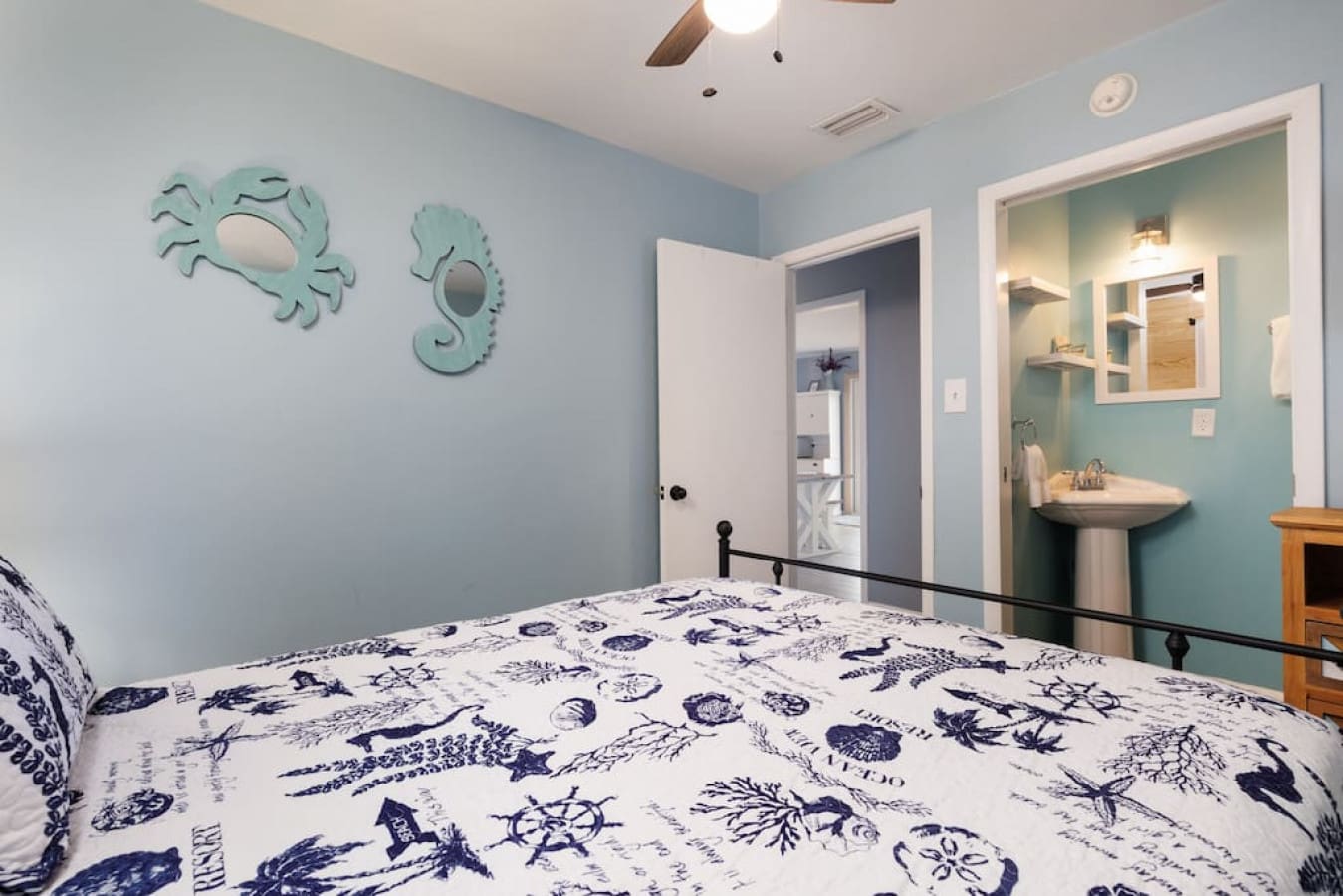 Wake up to sea breezes and coastal vibes with your own spa-like ensuite tucked right into this breezy beachside retreat.