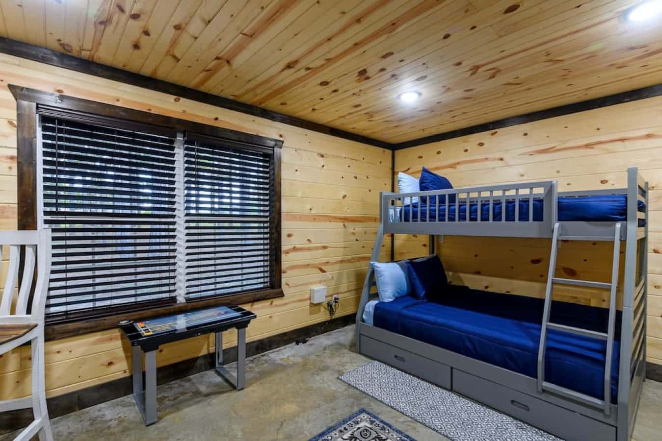 Makin Time's cozy bunk beds, specially designed for your kids' comfort and enjoyment.