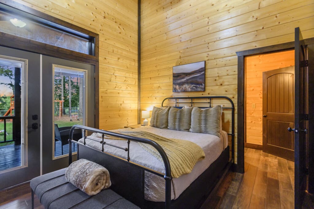 Tucker'd Out Lodge Capturing nature's charm from within.