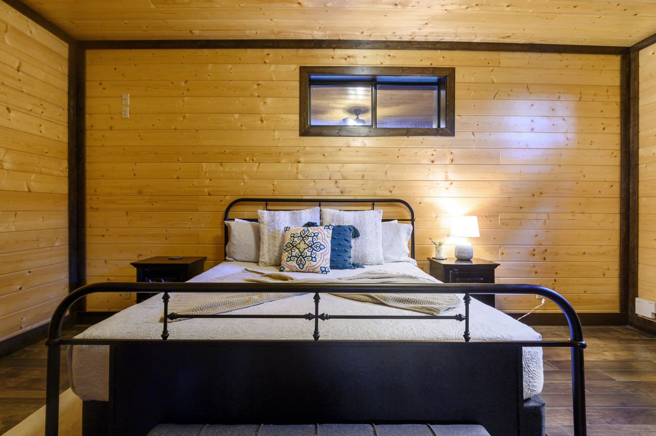 Our Tucker'd Out Lodge consist of one luxurious king suite and two cozy queen suites.