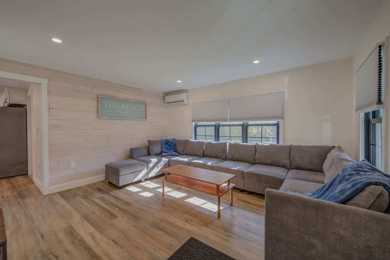 Implicity at its finest: Our cabin living room offers a peaceful respite from the chaos of daily life.