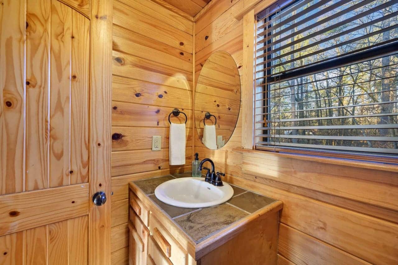 Where simplicity meets utility in this cabin's wash corner.