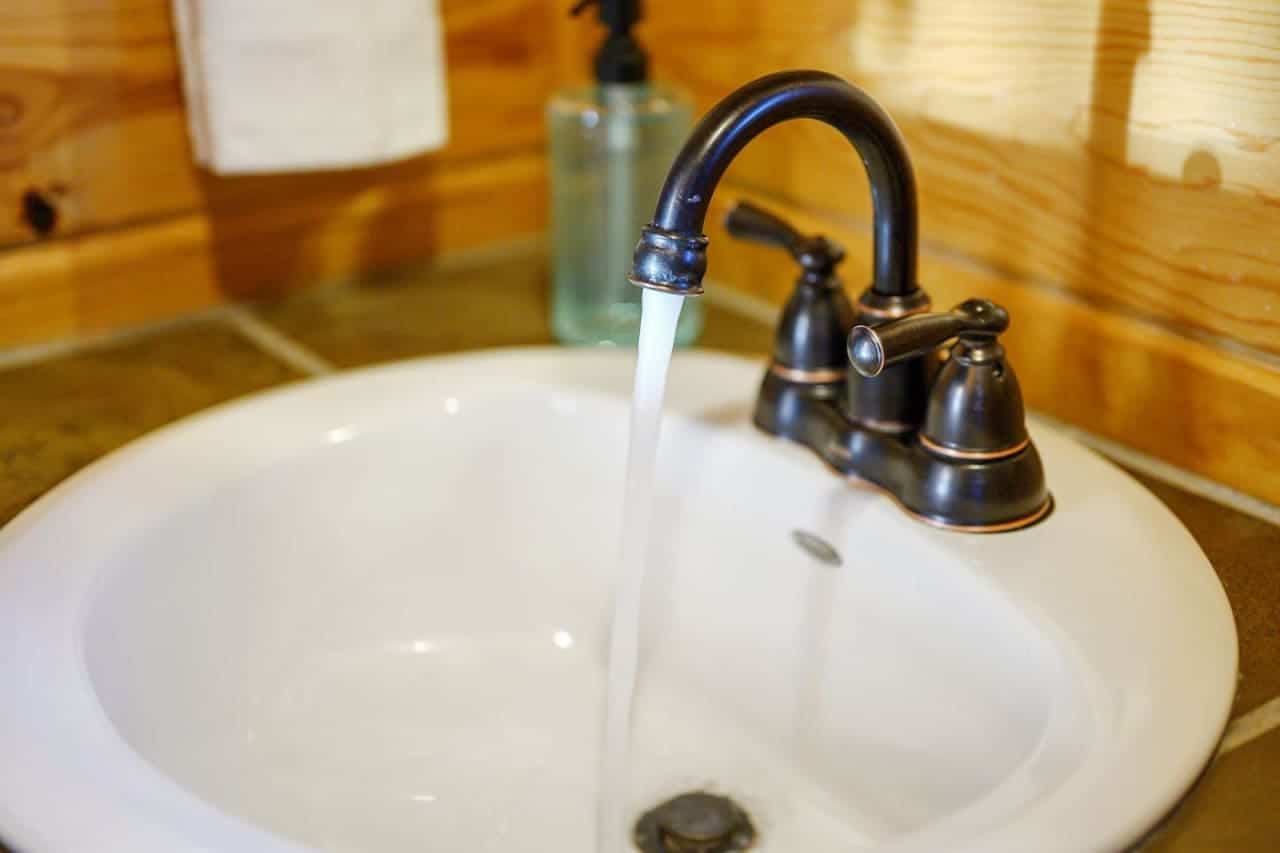 Effortlessly combine style and functionality with our sleek washroom sink.