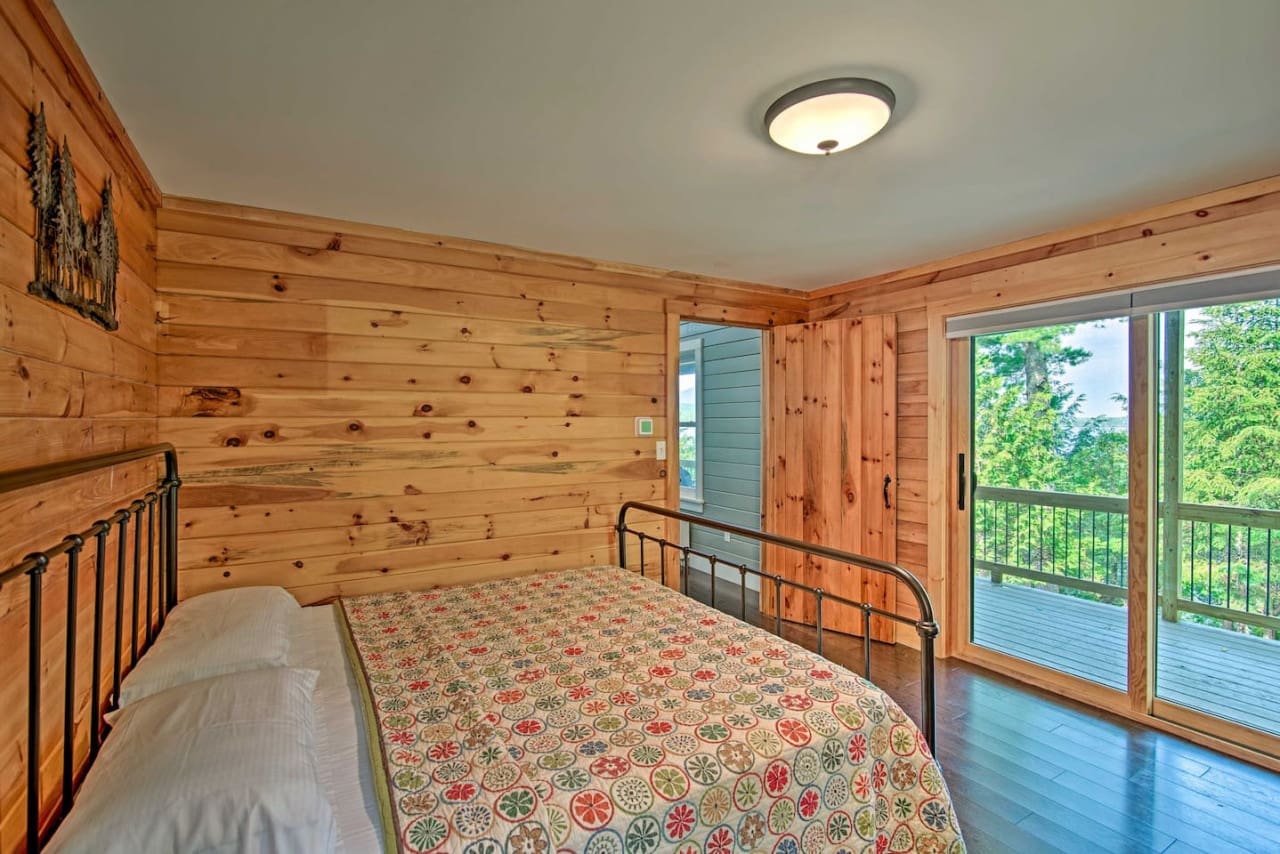 Tranquil Transitions: Where Bedrooms Blend Seamlessly with the Great Outdoors