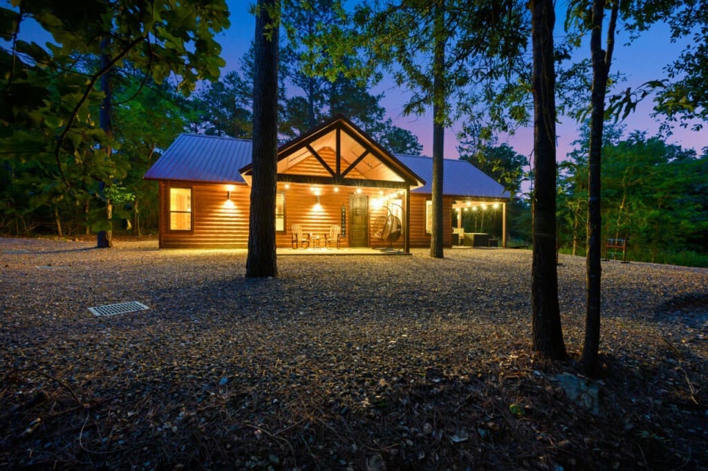 A cabin aglow with warmth and welcome