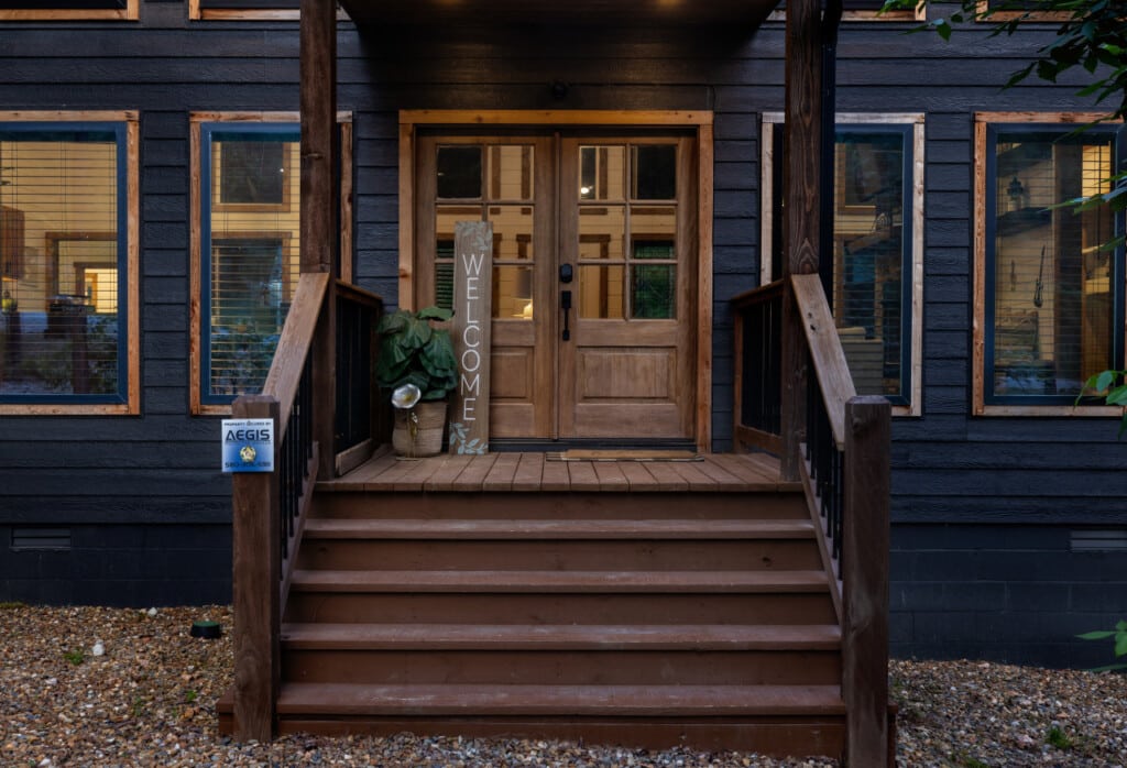 Opening doors to new beginnings. ud83dudeaaud83cudf08