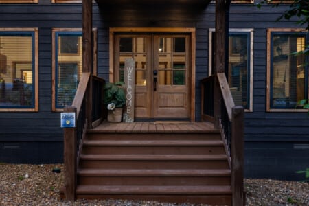 Opening doors to new beginnings. ud83dudeaaud83cudf08