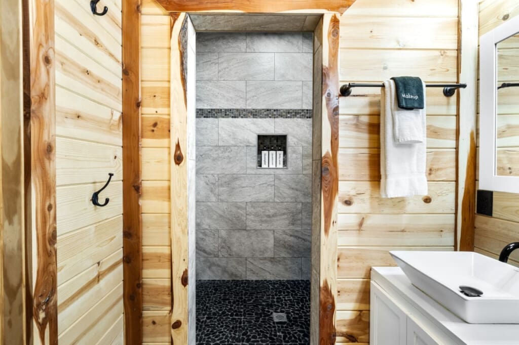 "We enjoyed the cabin. Very thankful for the nicer toilet paper, paper towels, and trash bags. Most of the other cabins go with the cheaper stuff and it’s terrible. I loved the sound machine because I had forgotten ours." - Sarah