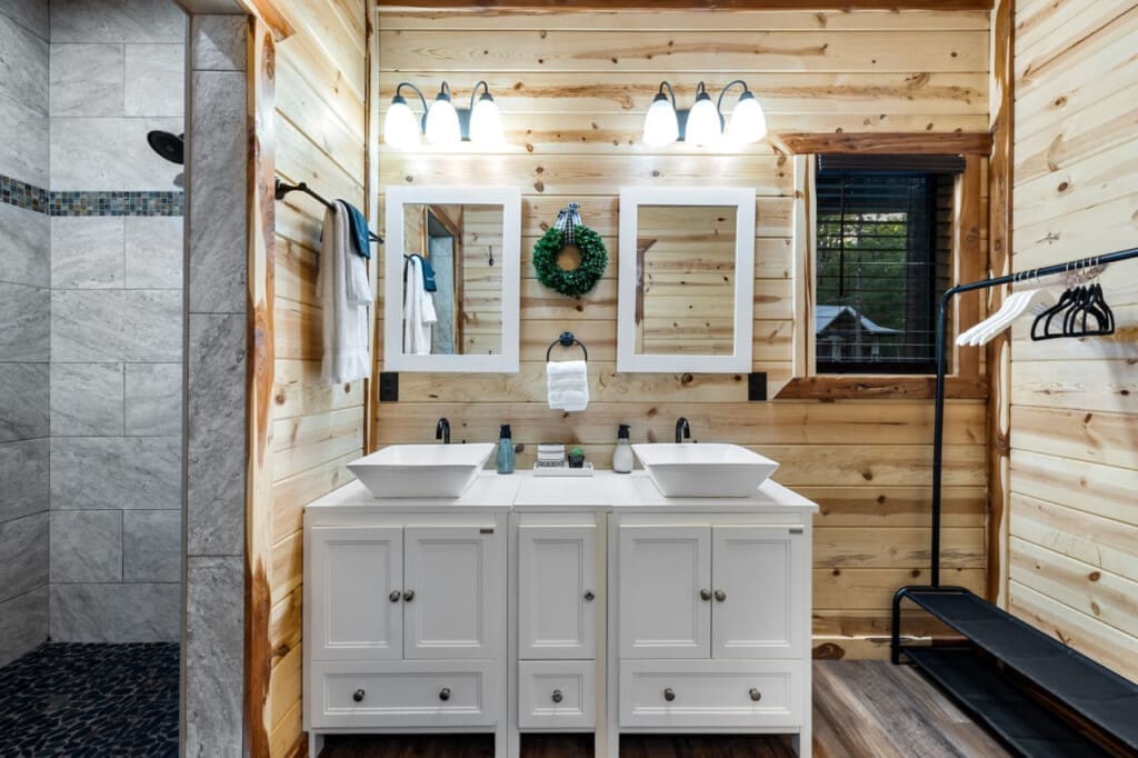 "Highly recommend! House is beautiful just like the photos. House includes everything you need all the way to shampoo and conditioner, just take your clothes!! Wonderful place to celebrate our 41st Wedding Anniversary!!" - Donna