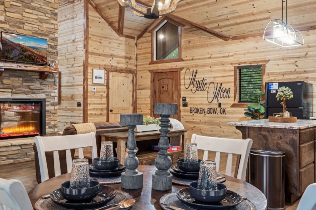 "The kitchen was well stocked with kitchen equipment to cook our meals. We enjoyed the indoor fireplaces, which gave the cabin a very romantic feel." - Shayna