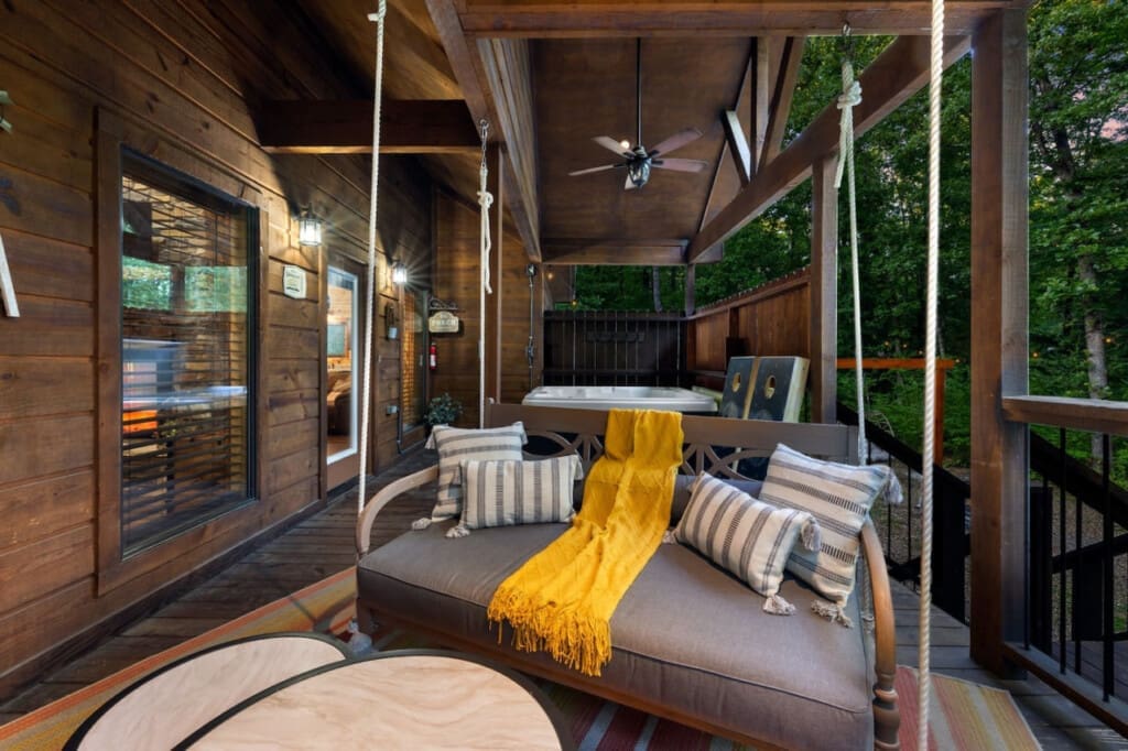 "Beautiful Home! We especially liked being able to watch TV by the fire on the back deck. Our stay was short, but very pleasant! Will definitely be back! ⭐️⭐️⭐️⭐️⭐️" - Bridget