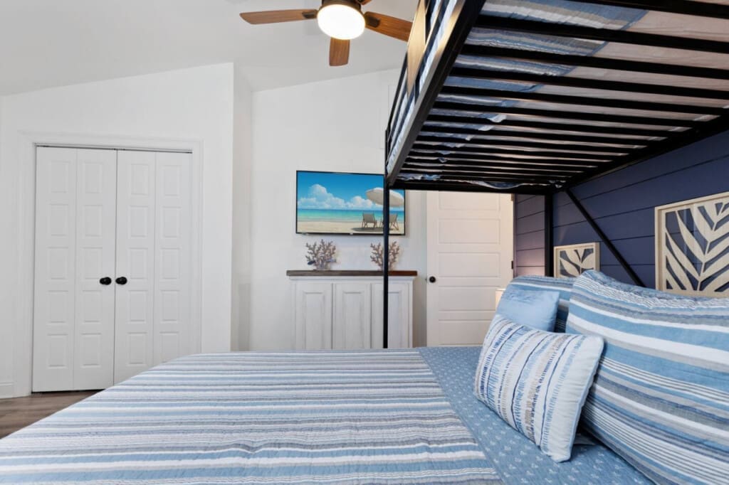 Fun-filled Slumber: Create joyful bedtime routines in our perfect bunk bed .