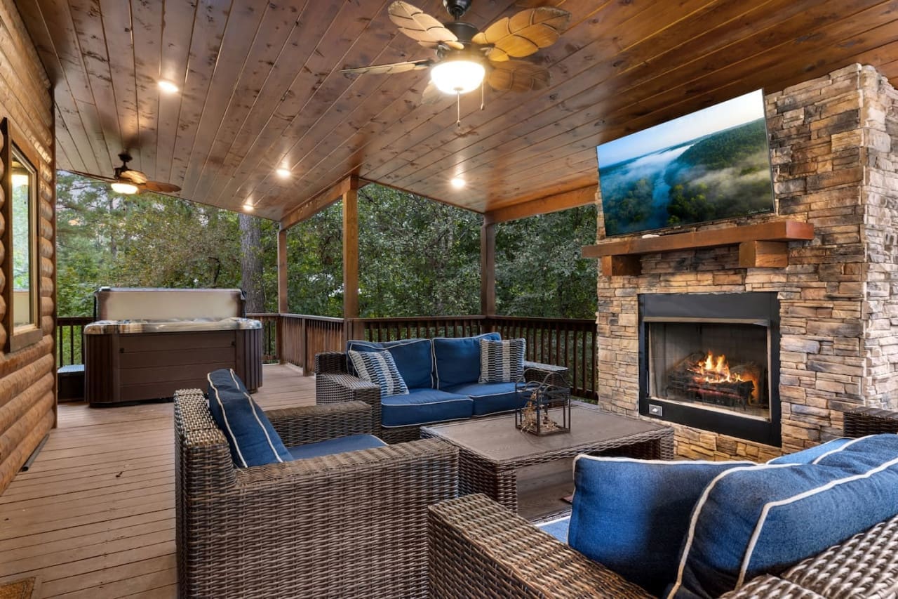 Where the outdoors meets relaxation—nature’s lounge awaits!