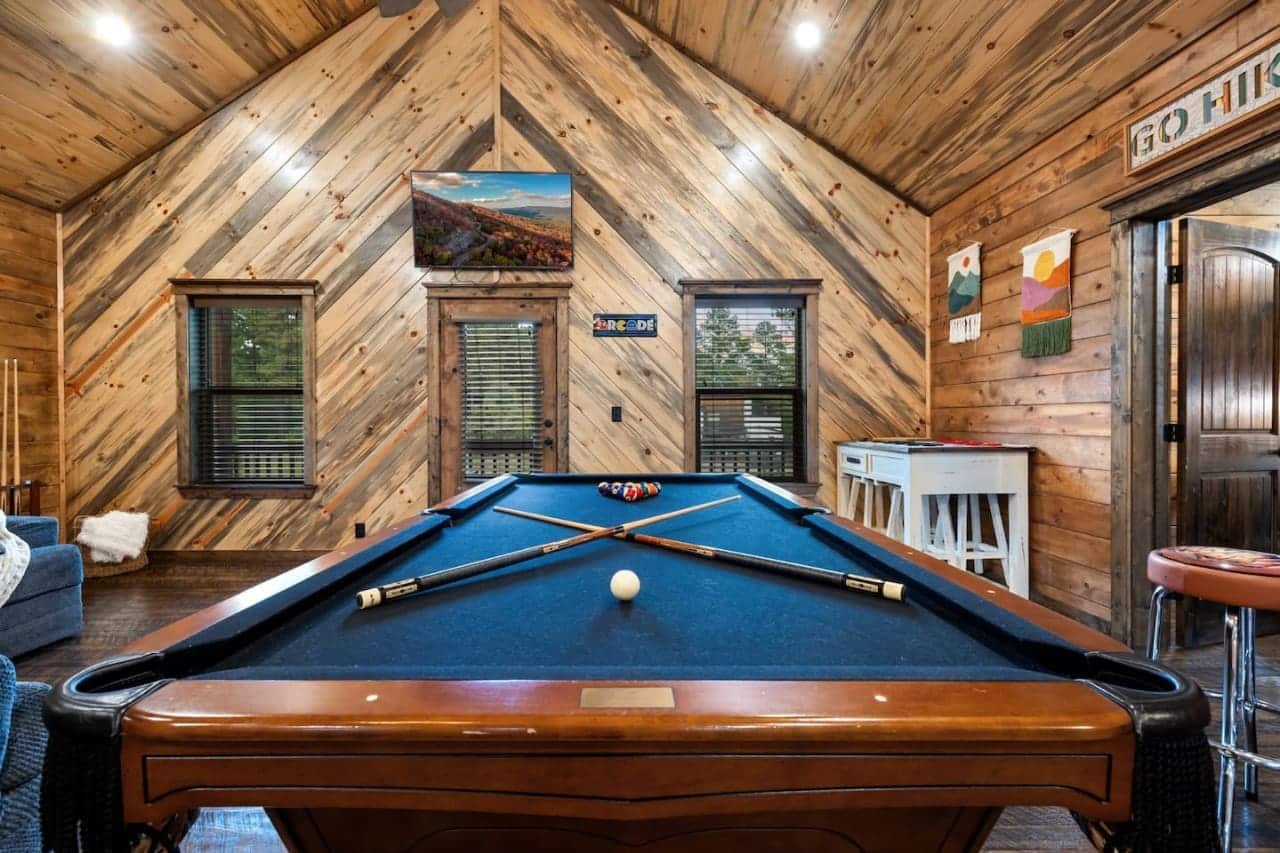 Just a couple of balls and some good vibes—let’s play!