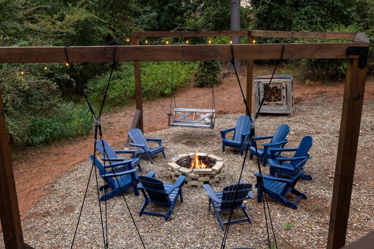 S'mores, stars, and cozy vibes—this is my happy place. 🍫🌌