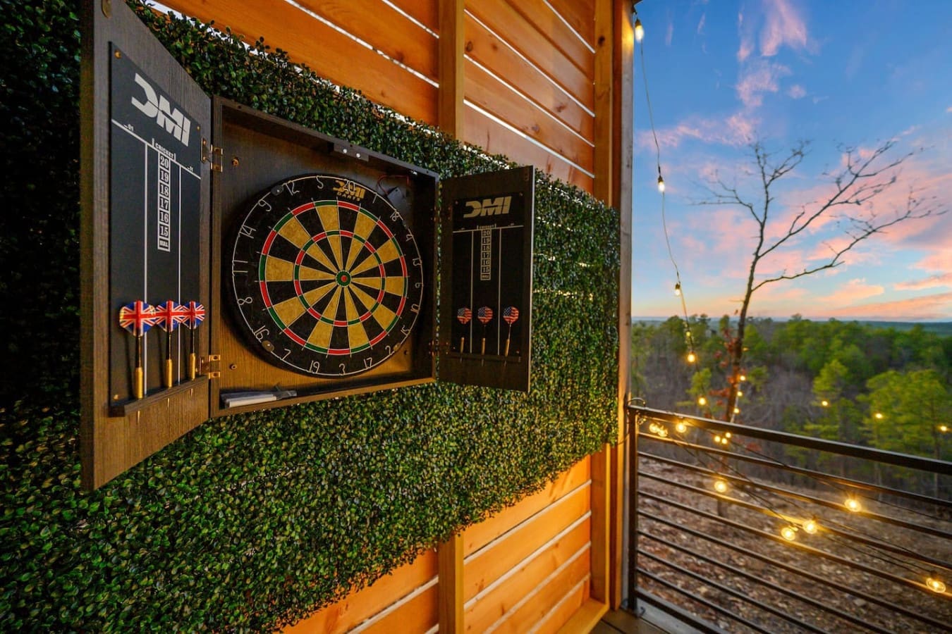 This elevated game room with its dartboard and forest views is basically begging you to challenge your crew to a friendly competition while the sun sets over the treetops.
