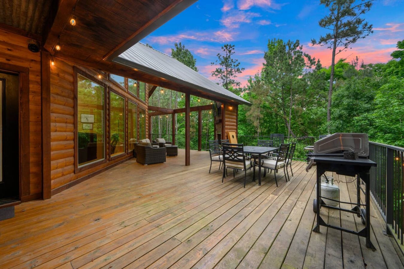 Dine outside with nature as your backdrop.