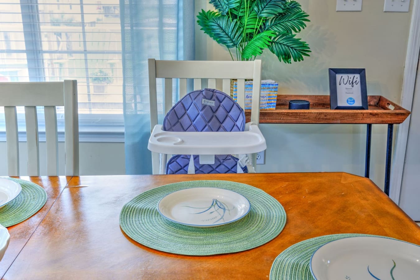 Dining made easy for the tiniest traveler