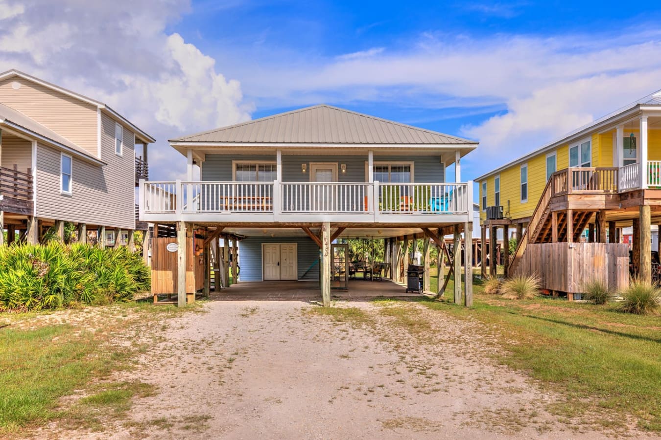 A classic coastal look with all the comforts of home.