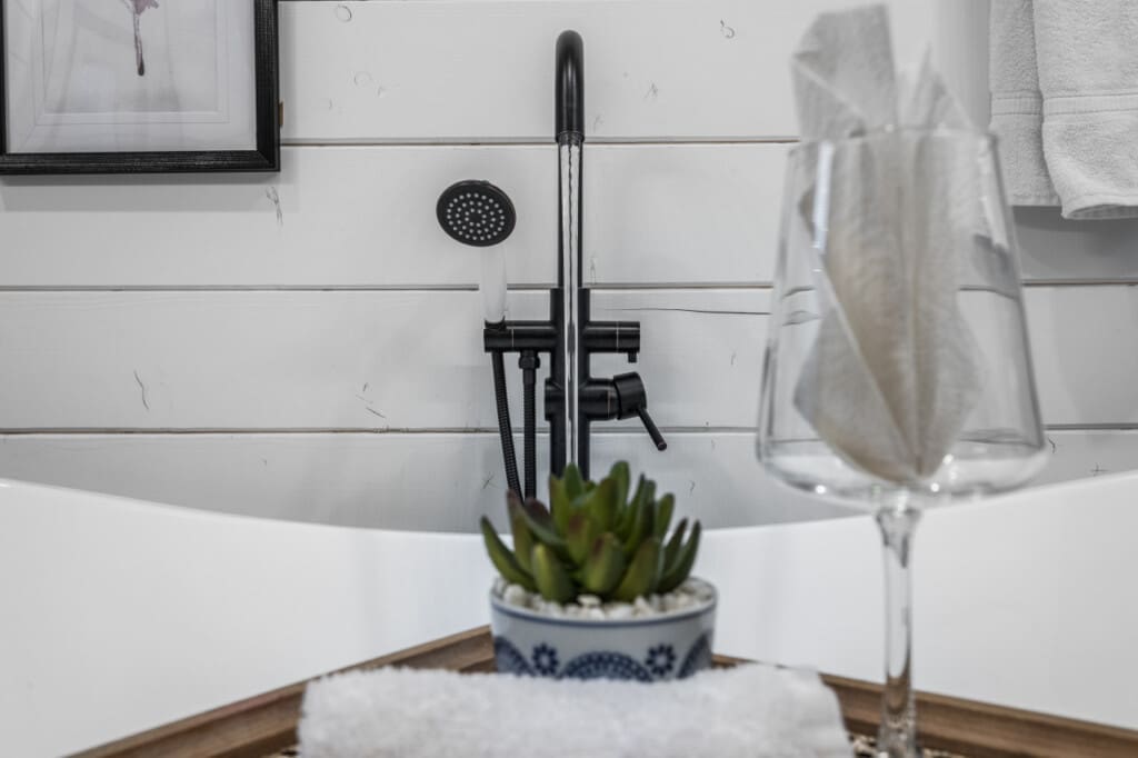 Wine + bath = ultimate relaxation equation! 🍷✨