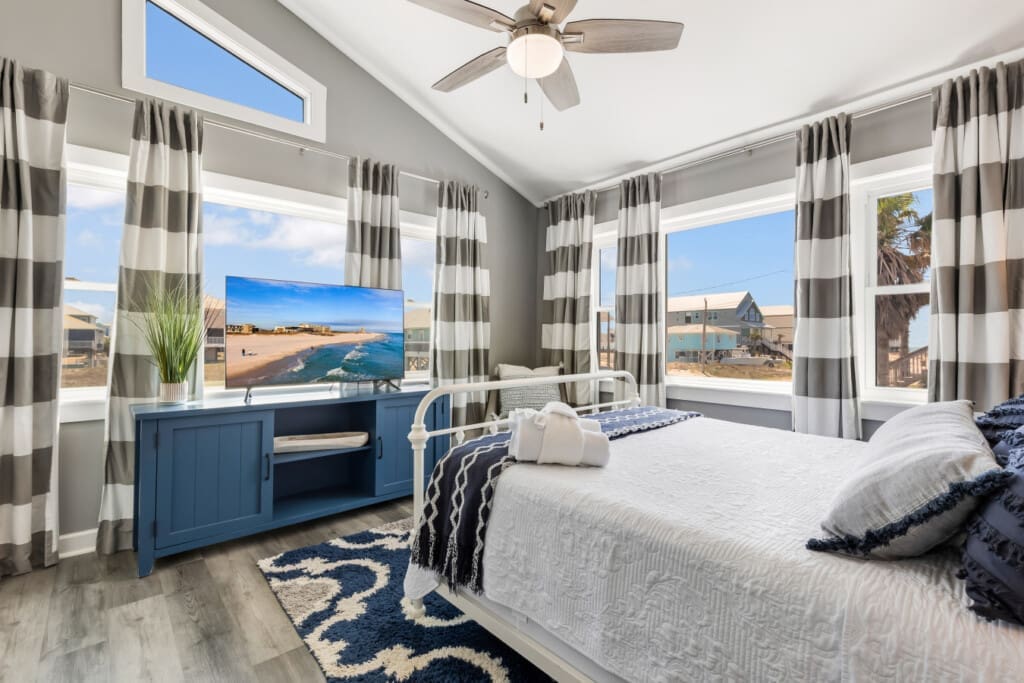 Waking up to views like this is a shore thing.