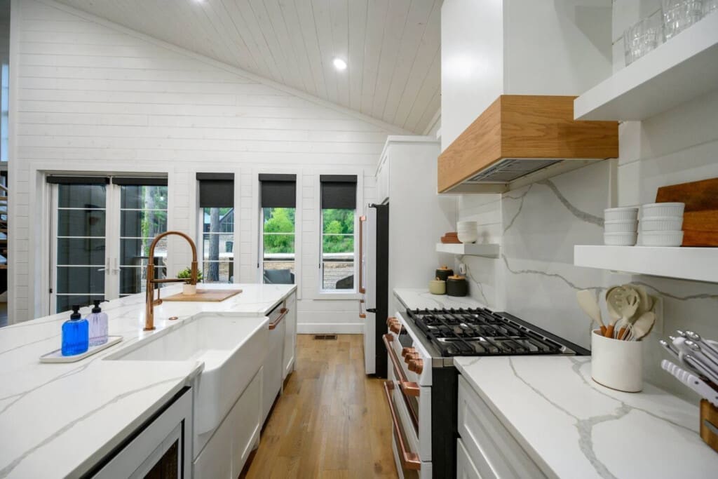 Wide open spaces, warm tones, and all the tools to make cooking feel like a retreat.