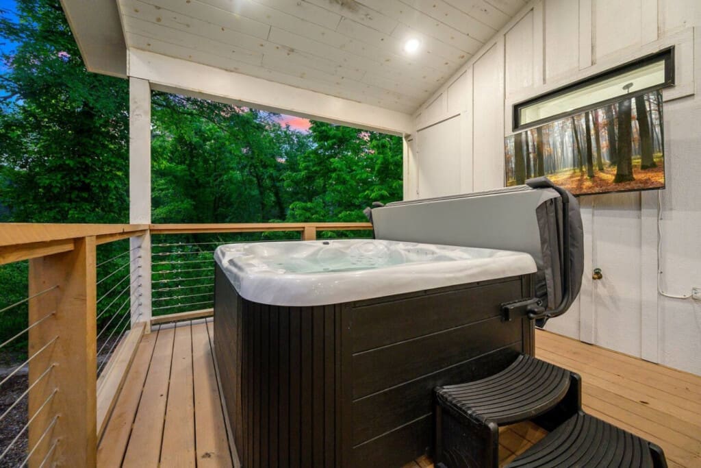 Melt away the day with a soak surrounded by stillness and sky.