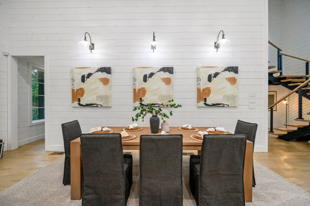 Modern cabin charm meets effortless elegance